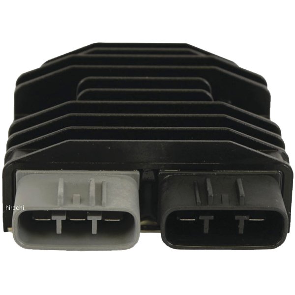 電圧レギュレータ