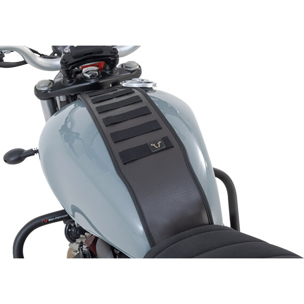 Legend Gear タンクストラップシステム LA2 トライアンフ