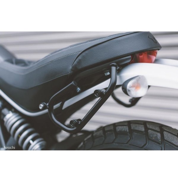 サイドキャリア 右側 LC1 14年-16年 ドゥカティ スクランブラー