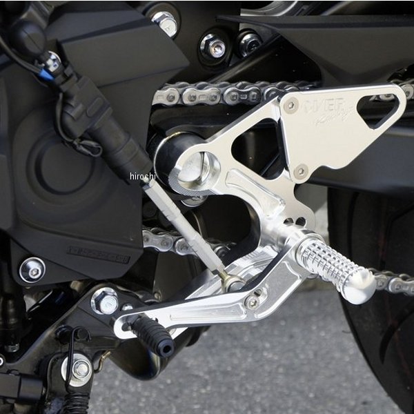 バックステップ 17年以降 MT-09 シルバー