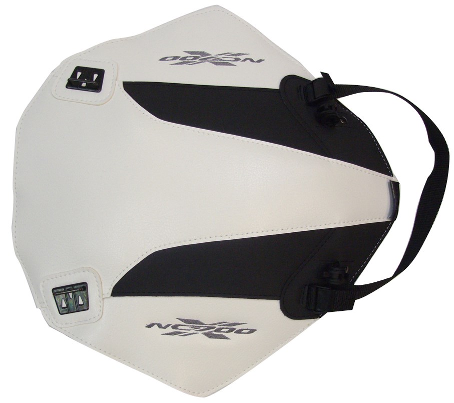 タンクカバー 12年 NC700X 白/黒