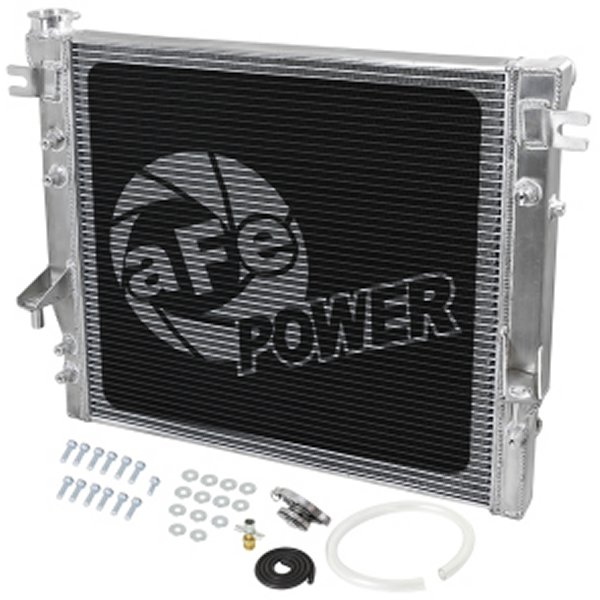BladeRunner Streetシリーズ Tube & Fin Aluminum Radiator 07-18 Jeep ラングラー (JK) V6-3.6L/3.8L