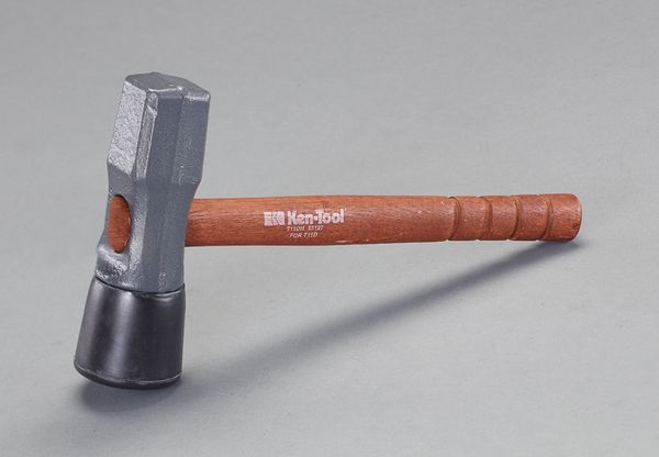 2.5kg ﾀｲﾔﾊﾝﾏｰ(木製ﾊﾝﾄﾞﾙ)