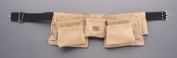 [12ﾎﾟｹｯﾄ] ﾀﾞﾌﾞﾙﾂｰﾙﾎﾟｰﾁ(革製･ﾍ