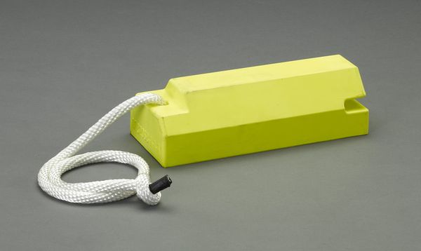 356x152x102mm ホイールチョーク(ウレタン製/