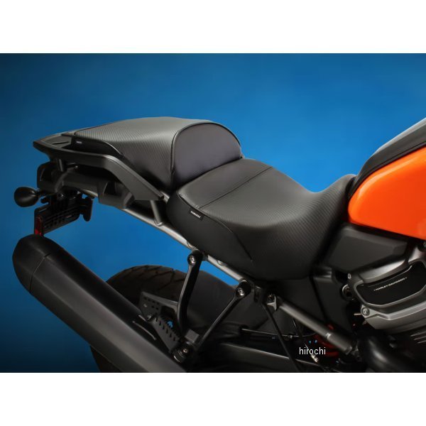 Premium ローフロント&リアシート CarbonFX ハーレー パンアメリカ パイピング:黒