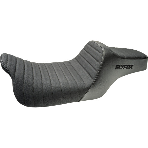 4710A-  Seat Highnoon ClsscStitch Vnyl w/SlpStp BkLgo 08-24 Touring