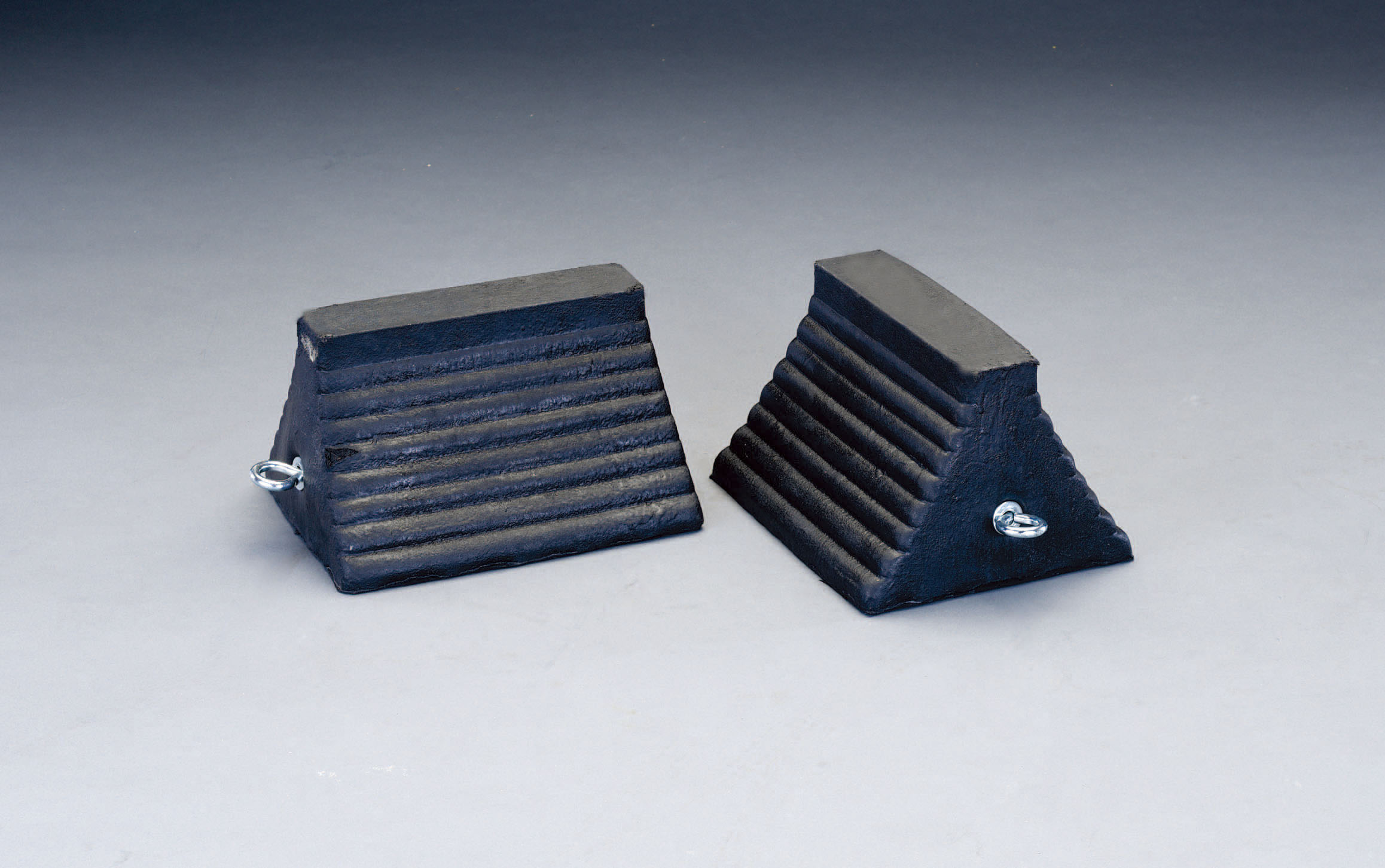 254x203x152mm ホイールチョーク ２個組