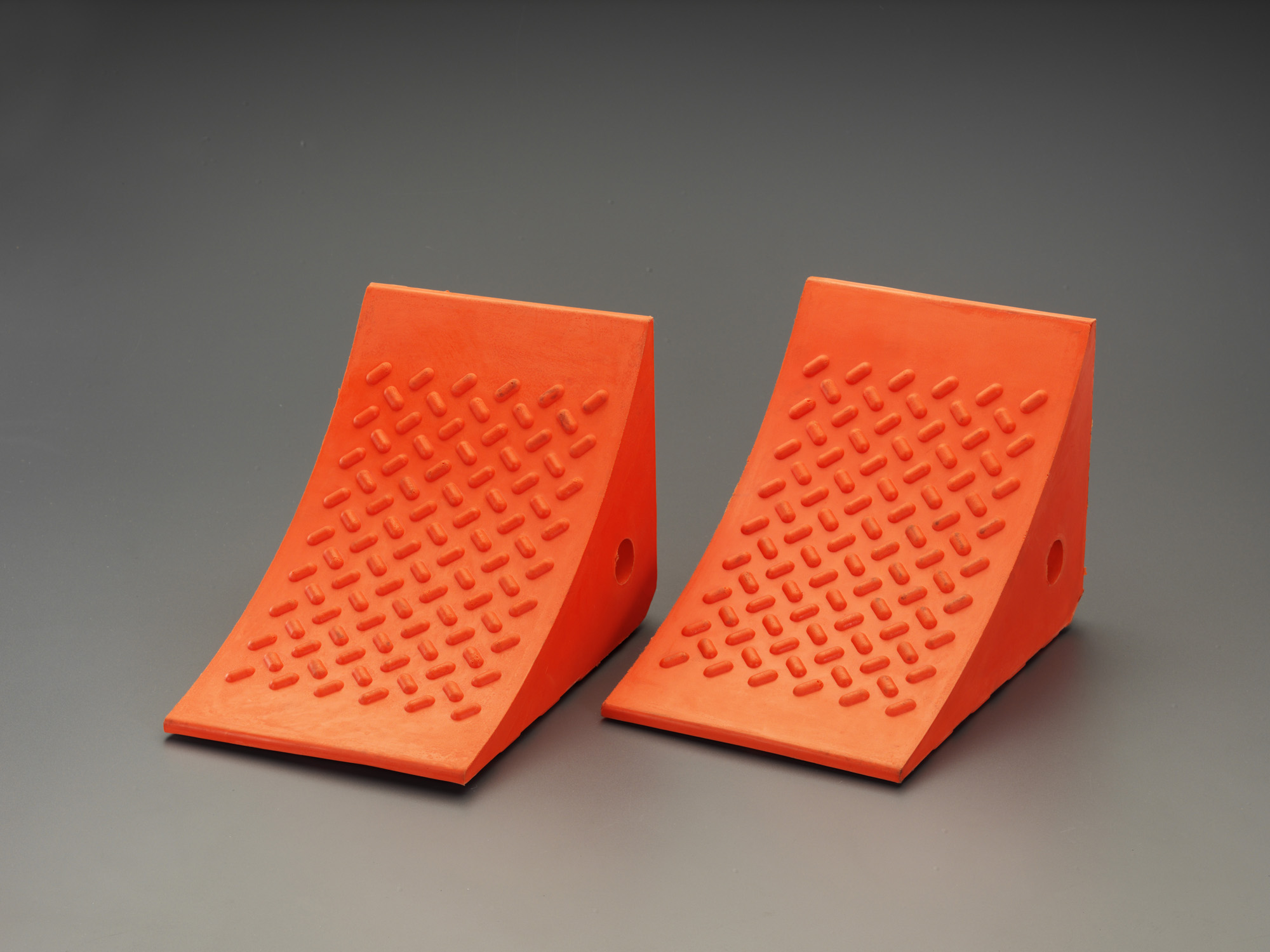 280x200x200mm ホイールチョーク ウレタン製/2個組