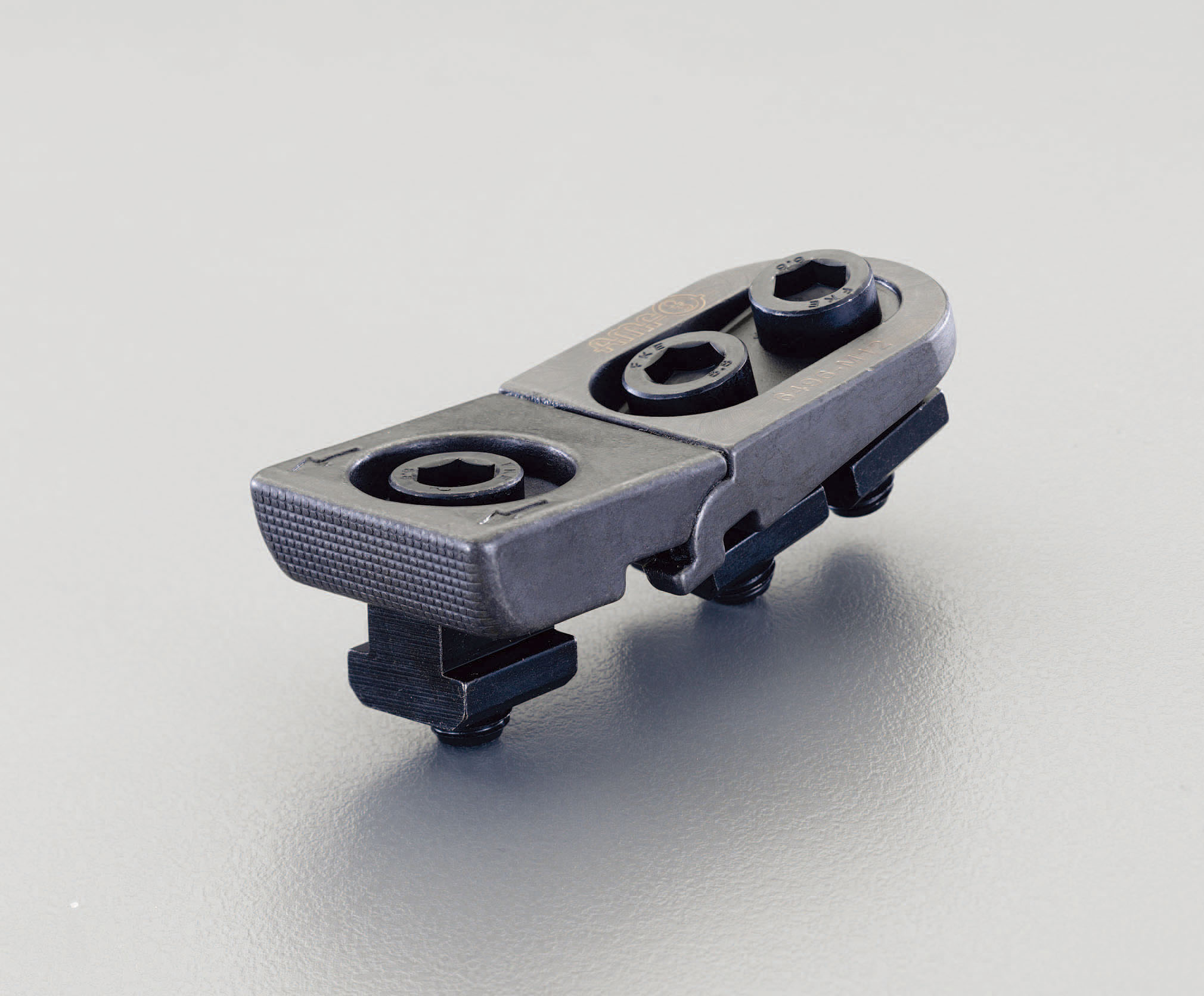 呼14/M12/16-25mm フラットクランプ