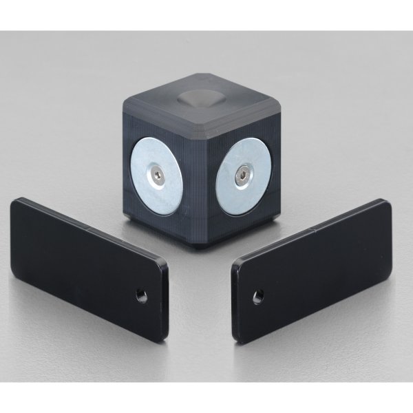 マグネット式コーナーホルダー